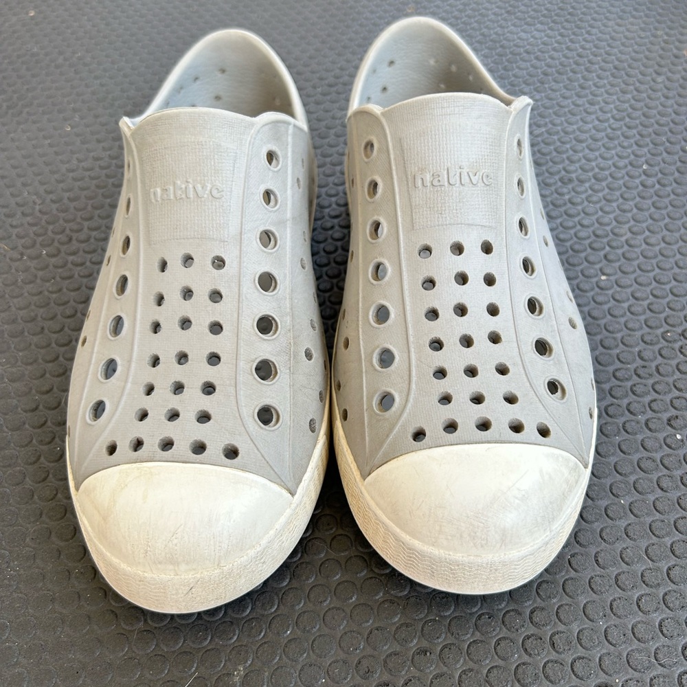 Natives - size 13 GUC!